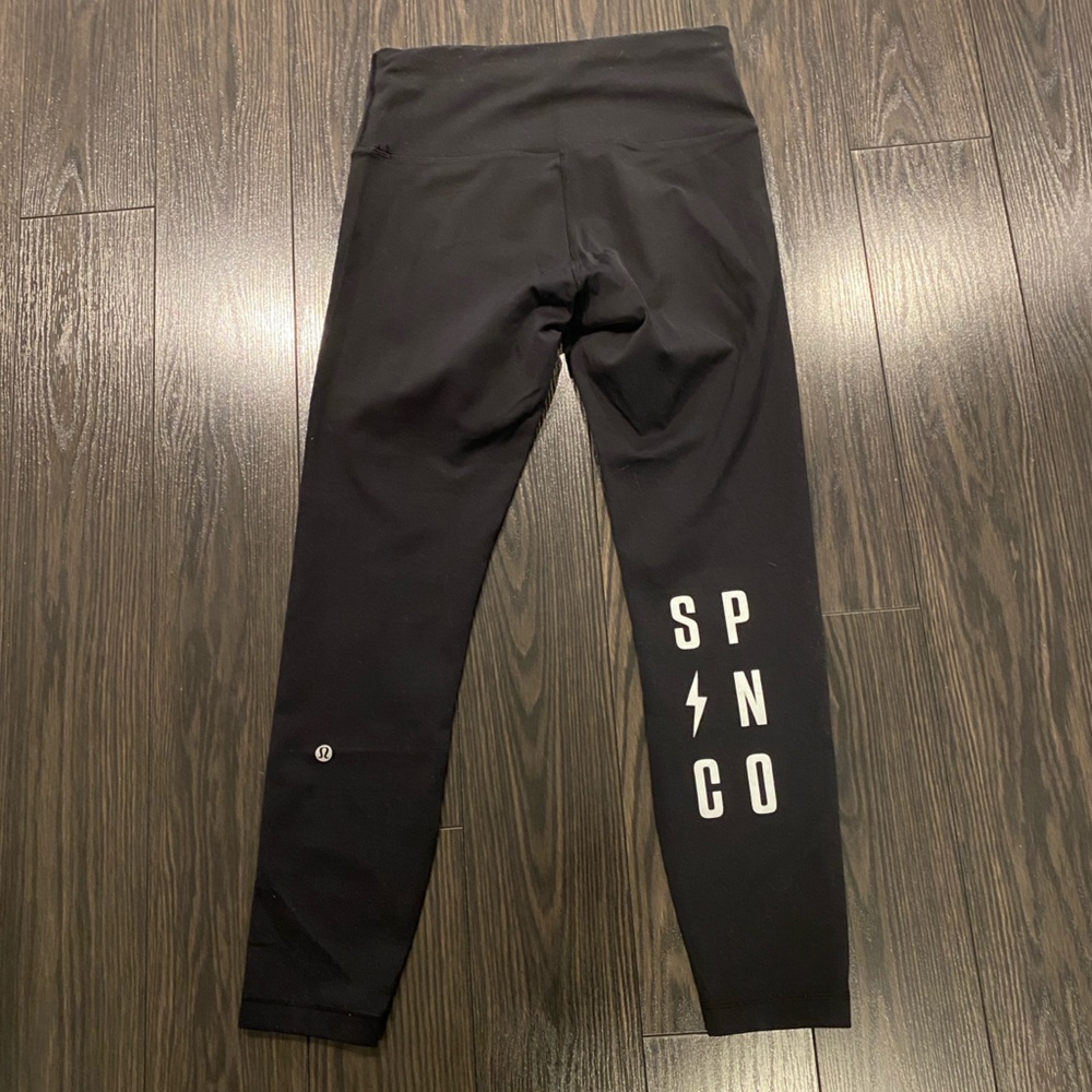 Lululemon X SPINCO 24” leggings - size 8